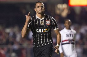 Durante a partida entre So Paulo x Corinthians, realizada esta noite no estdio do Morumbi, jogo de ida da Recopa 2013