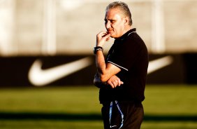 O tcnico Tite do Corinthians durante treino realizado no CT Joaquim Grava