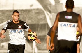 Renato Augusto do Corinthians durante treino realizado no CT Joaquim Grava