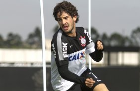 Durante o treino desta manh no CT Joaquim Grava, no Parque Ecolgico do Tiete. O prximo jogo da equipe ser domingo, dia 14/07, no estdio do Pacaembu, contra o Atltico-MG, 7 rodada do Campeonato Brasileiro de 2013