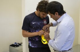 Nos vestiários antes da partida entre Corinthians x Atlético-MG, realizada esta tarde no estádio do Pacaembu, jogo válido pela 7ª rodada do Campeonato Brasileiro 2013
