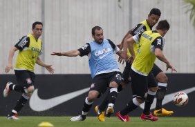 Durante o treino desta tarde no CT Joaquim Grava, no Parque Ecológico do Tiete. O próximo jogo da equipe será quarta-feira, dia 17/07, no estádio do Pacaembu, contra o São Paulo, jogo da volta válido pela Recopa 2013