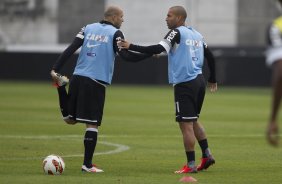 Durante o treino desta tarde no CT Joaquim Grava, no Parque Ecológico do Tiete. O próximo jogo da equipe será quarta-feira, dia 17/07, no estádio do Pacaembu, contra o São Paulo, jogo da volta válido pela Recopa 2013