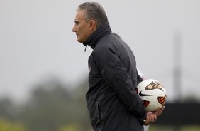 Durante o treino desta tarde no CT Joaquim Grava, no Parque Ecológico do Tiete. O próximo jogo da equipe será quarta-feira, dia 17/07, no estádio do Pacaembu, contra o São Paulo, jogo da volta válido pela Recopa 2013