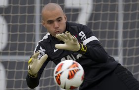 Durante o treino desta tarde no CT Joaquim Grava, no Parque Ecológico do Tiete. O próximo jogo da equipe será quarta-feira, dia 17/07, no estádio do Pacaembu, contra o São Paulo, jogo da volta válido pela Recopa 2013