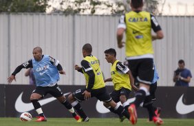 Durante o treino desta tarde no CT Joaquim Grava, no Parque Ecológico do Tiete. O próximo jogo da equipe será quarta-feira, dia 17/07, no estádio do Pacaembu, contra o São Paulo, jogo da volta válido pela Recopa 2013