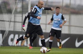 Durante o treino desta tarde no CT Joaquim Grava, no Parque Ecológico do Tiete. O próximo jogo da equipe será quarta-feira, dia 17/07, no estádio do Pacaembu, contra o São Paulo, jogo da volta válido pela Recopa 2013