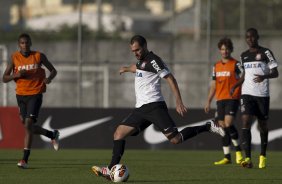 Durante o treino desta tarde no CT Joaquim Grava, no Parque Ecolgico do Tiete. O prximo jogo da equipe ser amanh, quarta-feira, dia 17/07, no estdio do Pacaembu, contra o So Paulo, jogo da volta vlido pela Recopa 2013