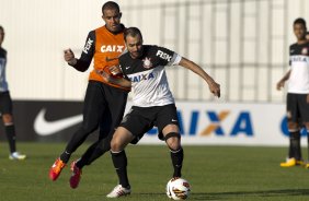 Durante o treino desta tarde no CT Joaquim Grava, no Parque Ecolgico do Tiete. O prximo jogo da equipe ser amanh, quarta-feira, dia 17/07, no estdio do Pacaembu, contra o So Paulo, jogo da volta vlido pela Recopa 2013