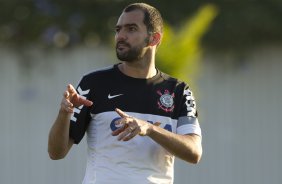 Durante o treino desta tarde no CT Joaquim Grava, no Parque Ecolgico do Tiete. O prximo jogo da equipe ser amanh, quarta-feira, dia 17/07, no estdio do Pacaembu, contra o So Paulo, jogo da volta vlido pela Recopa 2013