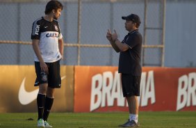 Durante o treino desta tarde no CT Joaquim Grava, no Parque Ecolgico do Tiete. O prximo jogo da equipe ser amanh, quarta-feira, dia 17/07, no estdio do Pacaembu, contra o So Paulo, jogo da volta vlido pela Recopa 2013