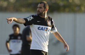 Durante o treino desta tarde no CT Joaquim Grava, no Parque Ecolgico do Tiete. O prximo jogo da equipe ser amanh, quarta-feira, dia 17/07, no estdio do Pacaembu, contra o So Paulo, jogo da volta vlido pela Recopa 2013