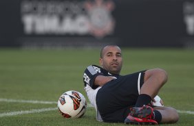 Durante o treino desta tarde no CT Joaquim Grava, no Parque Ecolgico do Tiete. O prximo jogo da equipe ser amanh, quarta-feira, dia 17/07, no estdio do Pacaembu, contra o So Paulo, jogo da volta vlido pela Recopa 2013