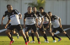 Durante o treino desta tarde no CT Joaquim Grava, no Parque Ecolgico do Tiete. O prximo jogo da equipe ser amanh, quarta-feira, dia 17/07, no estdio do Pacaembu, contra o So Paulo, jogo da volta vlido pela Recopa 2013