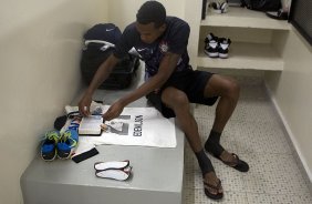 Nos vestiários antes da partida entre Corinthians x São Paulo, realizada esta noite no estádio do Pacaembu, jogo da volta, decisão da Recopa 2013