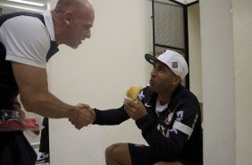 Nos vestiários antes da partida entre Corinthians x São Paulo, realizada esta noite no estádio do Pacaembu, jogo da volta, decisão da Recopa 2013