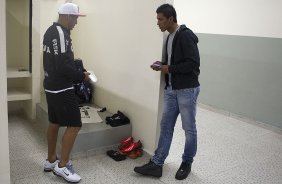 Nos vestiários antes da partida entre Corinthians x São Paulo, realizada esta noite no estádio do Pacaembu, jogo da volta, decisão da Recopa 2013