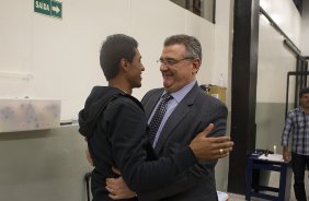 Nos vestiários antes da partida entre Corinthians x São Paulo, realizada esta noite no estádio do Pacaembu, jogo da volta, decisão da Recopa 2013