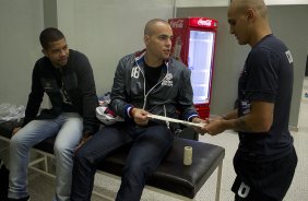 Nos vestiários antes da partida entre Corinthians x São Paulo, realizada esta noite no estádio do Pacaembu, jogo da volta, decisão da Recopa 2013