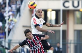 Durante a partida entre Corinthians x So Paulo, realizada esta tarde no estdio do Pacaembu, vlida pela 9 rodada do Campeonato Brasileiro de 2013