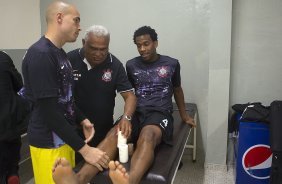 Nos vestiários antes da partida entre Corinthians x Grêmio, realizada esta noite no estádio do Pacaembu, válida pela 10ª rodada do Campeonato Brasileiro de 2013