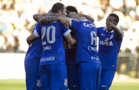 Durante a partida entre Criciuma/SC x Corinthians, realizada esta tarde no estdio Heriberto Hulse, vlida pela 11 rodada do Campeonato Brasileiro de 2013