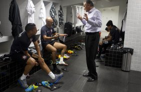 Durante a partida entre Santos x Corinthians, realizada esta noite no estádio da Vila Belmiro, válida pela 12ª rodada do Campeonato Brasileiro de 2013