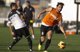 Durante o treino desta tarde no CT Joaquim Grava, no Parque Ecolgico do Tiete. O prximo jogo da equipe ser domingo, dia 11/08, contra o Vitoria/BA, no Pacaembu, vlido pela 12 rodada do Campeonato Brasileiro de 2013