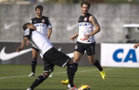 Durante o treino desta tarde no CT Joaquim Grava, no Parque Ecolgico do Tiete. O prximo jogo da equipe ser domingo, dia 11/08, contra o Vitoria/BA, no Pacaembu, vlido pela 12 rodada do Campeonato Brasileiro de 2013