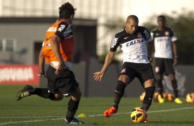 Durante o treino desta tarde no CT Joaquim Grava, no Parque Ecolgico do Tiete. O prximo jogo da equipe ser domingo, dia 11/08, contra o Vitoria/BA, no Pacaembu, vlido pela 12 rodada do Campeonato Brasileiro de 2013