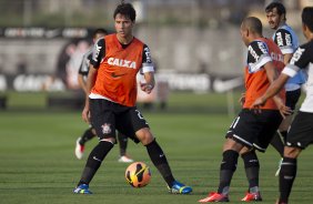 Durante o treino desta tarde no CT Joaquim Grava, no Parque Ecolgico do Tiete. O prximo jogo da equipe ser domingo, dia 11/08, contra o Vitoria/BA, no Pacaembu, vlido pela 12 rodada do Campeonato Brasileiro de 2013