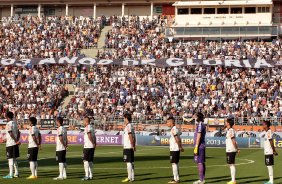 Torcida do Corinthians durante partida entre vlida pelo Campeonato Brasileiro, realizada no Pacaembu