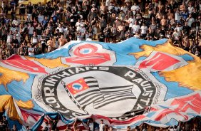 Torcida do Corinthians durante partida entre vlida pelo Campeonato Brasileiro, realizada no Pacaembu