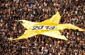 Torcida do Corinthians durante partida entre vlida pelo Campeonato Brasileiro, realizada no Pacaembu