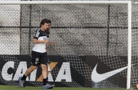 Durante o treino desta tarde no CT Joaquim Grava, no Parque Ecolgico do Tiete. O prximo jogo da equipe ser domingo, dia 08/09, contra o Nautico/PE, no estdio do Pacaembu, vlido pela 19 rodada do Campeonato Brasileiro de 2013