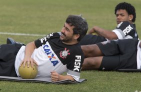 Durante o treino desta tarde no CT Joaquim Grava, no Parque Ecolgico do Tiete. O prximo jogo da equipe ser domingo, dia 08/09, contra o Nautico/PE, no estdio do Pacaembu, vlido pela 19 rodada do Campeonato Brasileiro de 2013