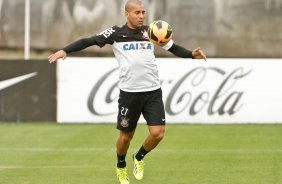 Emerson durante Treino do Corinthians realizado no CT Joaquim Grava