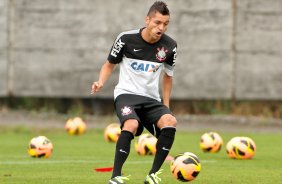 Diego Macedo do Corinthians durante treino realizado no CT Joaquim Grava