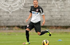 Diego Macedo do Corinthians durante treino realizado no CT Joaquim Grava