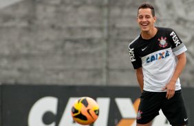 Rodriguinho do Corinthians durante treino realizado no CT Joaquim Grava