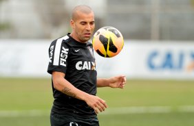 Emerson do Corinthians durante treino. realizado no CT Joaquim Grava. (Rodrigo Coca)FotoArena 04/10/2013