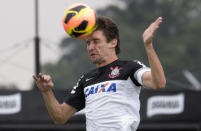 Durante o treino desta manh no CT Joaquim Grava, no Parque Ecolgico do Tiete. O prximo jogo da equipe ser amanh, domingo, dia 06/10, contra o Atltico-MG, no estdio Independncia, vlido pela 26 rodada do Campeonato Brasileiro de 2013