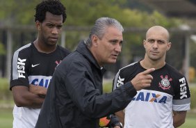 Durante o treino desta manhã no CT Joaquim Grava, no Parque Ecológico do Tiete. O próximo jogo da equipe será amanhã, domingo, dia 06/10, contra o Atlético-MG, no estádio Independência, válido pela 26ª rodada do Campeonato Brasileiro de 2013