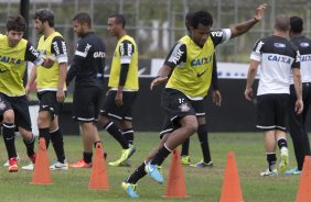 Durante o treino desta manh no CT Joaquim Grava, no Parque Ecolgico do Tiete. O prximo jogo da equipe ser amanh, domingo, dia 06/10, contra o Atltico-MG, no estdio Independncia, vlido pela 26 rodada do Campeonato Brasileiro de 2013