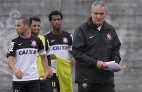 Durante o treino desta manh no CT Joaquim Grava, no Parque Ecolgico do Tiete. O prximo jogo da equipe ser amanh, domingo, dia 06/10, contra o Atltico-MG, no estdio Independncia, vlido pela 26 rodada do Campeonato Brasileiro de 2013