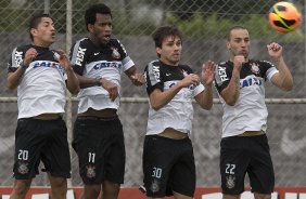 Durante o treino desta manhã no CT Joaquim Grava, no Parque Ecológico do Tiete. O próximo jogo da equipe será amanhã, domingo, dia 06/10, contra o Atlético-MG, no estádio Independência, válido pela 26ª rodada do Campeonato Brasileiro de 2013