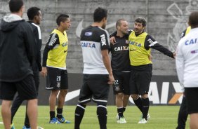 Durante o treino desta manh no CT Joaquim Grava, no Parque Ecolgico do Tiete. O prximo jogo da equipe ser amanh, domingo, dia 06/10, contra o Atltico-MG, no estdio Independncia, vlido pela 26 rodada do Campeonato Brasileiro de 2013