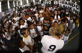 Corinthians recebe menores carentes para a festa do dia das crianças no ginásio Bernardão no Parque São Jorge. 07 de Outubro de 2013, São Paulo, São Paulo, Brasil