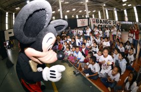 Corinthians recebe menores carentes para a festa do dia das crianças no ginásio Bernardão no Parque São Jorge. 07 de Outubro de 2013, São Paulo, São Paulo, Brasil