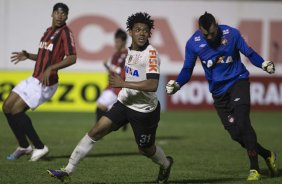 Durante a partida entre Corinthians x Atltico-PR, realizada esta noite no estdio Estdio Romildo Vitor Gomes Ferreira, em Mogi Mirim, vlida pela 27 rodada do Campeonato Brasileiro de 2013